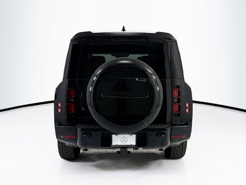 Used 2025 Land Rover Defender 130 X-Dynamic SE AWD/4WD image 6