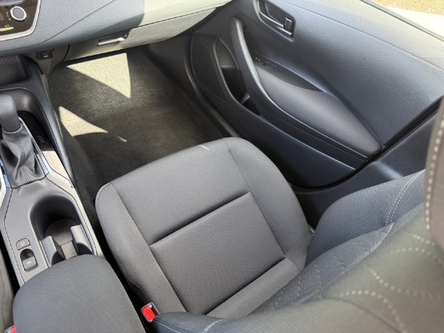Used 2026 Toyota Corolla LE FWD image 23