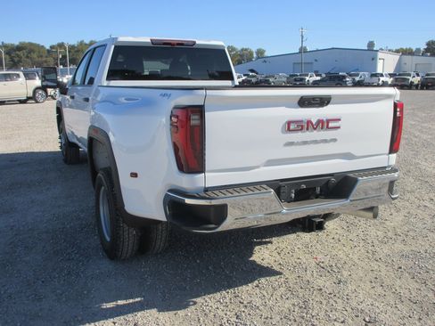 New 2026 GMC Sierra 3500 Pro image 9
