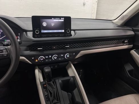 Used 2023 Honda Accord EX image 20