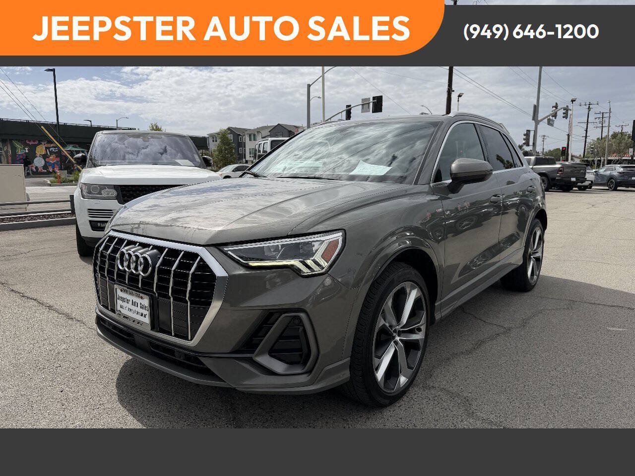 Used 2020 Audi Q3 2.0T Premium Plus w/ Premium Plus Package AWD/4WD image 1