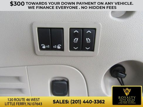 Used 2015 GMC Yukon XL Denali w/ Premium Package image 8