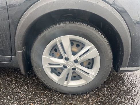 Used 2024 Nissan Kicks S image 4