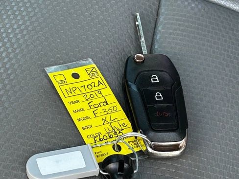 Used 2019 Ford F350 XL w/ Power Equipment Group image 46