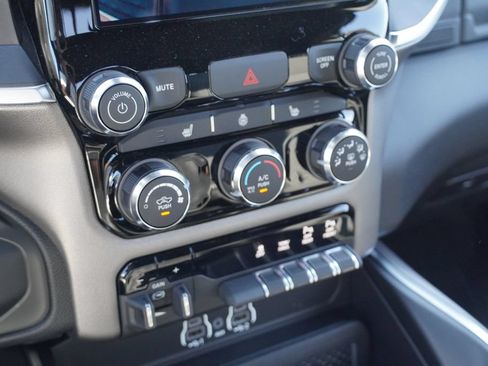 New 2026 RAM 3500 Big Horn AWD/4WD image 25