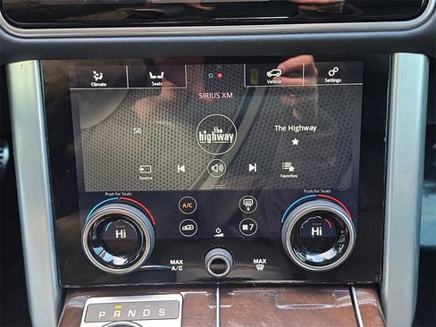 Used 2022 Land Rover Range Rover Westminster Edition image 27