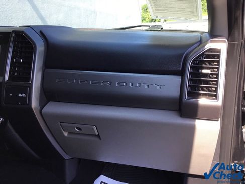 Used 2020 Ford F250 XLT w/ XLT Value Package AWD/4WD image 39