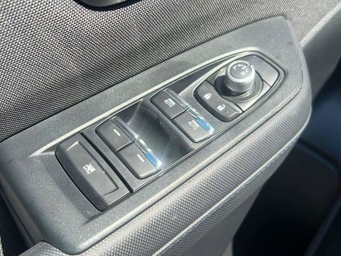 Used 2025 Subaru Forester Premium AWD/4WD image 10
