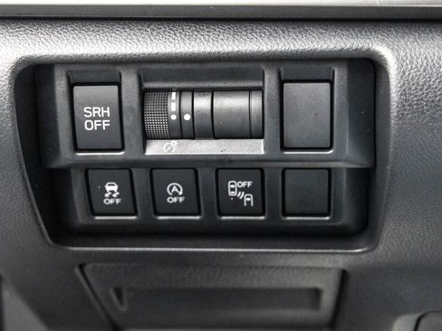 Used 2020 Subaru Crosstrek 2.0i Limited w/ Popular Package #4 image 18