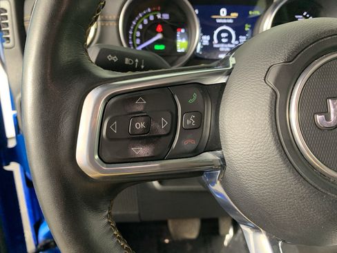Used 2022 Jeep Wrangler Unlimited Sahara AWD/4WD image 18