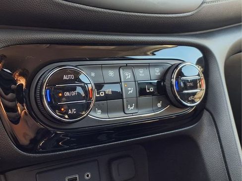 Certified 2023 Buick Encore GX Select w/ Sport Touring Package FWD image 9