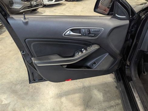 Used 2015 Mercedes-Benz GLA 250 4MATIC image 16