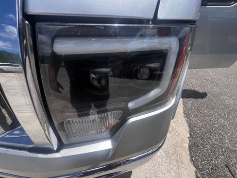 Used 2010 Ford F150 Lariat RWD image 18