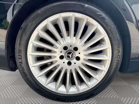 Used 2018 Mercedes-Benz S 560 Sedan image 30