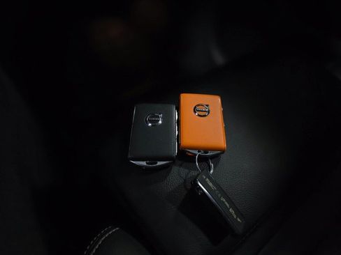 Used 2023 Volvo XC40 B5 Ultimate image 44