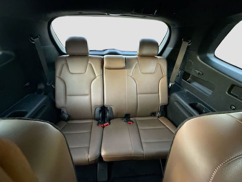 Used 2022 Kia Telluride SX w/ SX Prestige Package AWD/4WD image 29