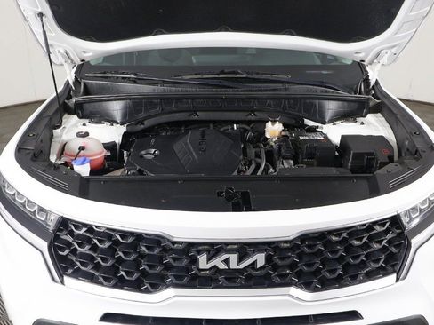 Used 2023 Kia Sorento LX FWD image 18