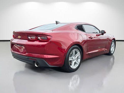 Used 2021 Chevrolet Camaro LT w/ Technology Package image 3
