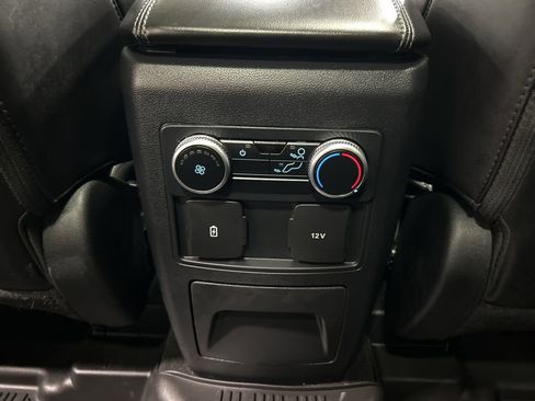 Used 2023 Ford Explorer XLT w/ Equipment Group 202A AWD/4WD image 28
