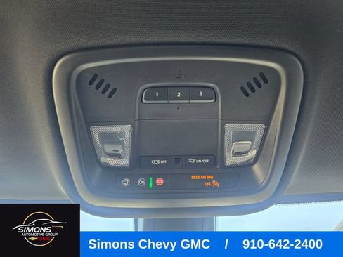Used 2023 Chevrolet Traverse LT w/ Rear Camera Mirror Package AWD/4WD image 31