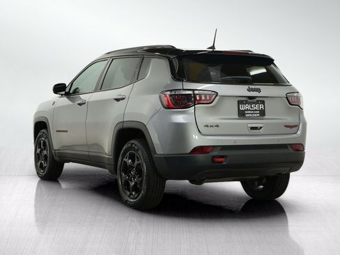 Used 2023 Jeep Compass Trailhawk w/ Trailhawk Convenience Group AWD/4WD image 3