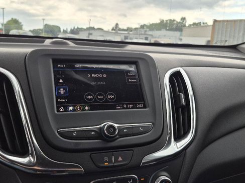 Used 2023 Chevrolet Equinox LT FWD image 9