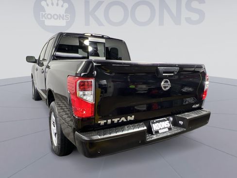 Used 2021 Nissan Titan S image 4