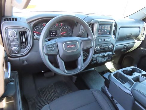 Used 2023 GMC Sierra 1500 Pro w/ Convenience Package AWD/4WD image 4