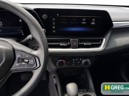 Used 2025 Chevrolet TrailBlazer LS FWD image 13