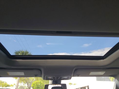 Used 2020 GMC Sierra 1500 SLT w/ SLT Premium Plus Package image 5