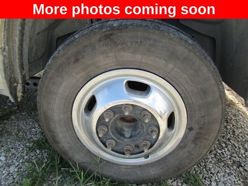 Used 2024 RAM 3500 Tradesman w/ Chrome Appearance Group AWD/4WD image 9