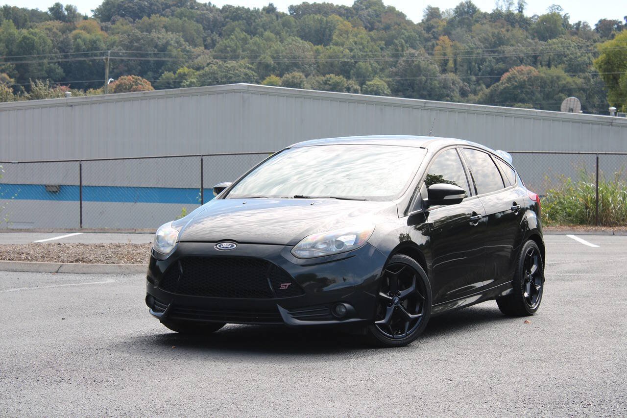 Used 2014 Ford Focus ST w/ Equipment Group 202A FWD image 1