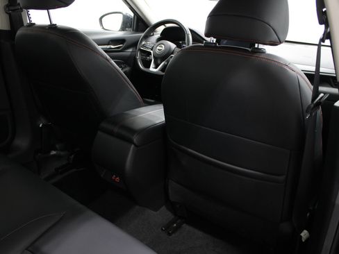 Used 2024 Nissan Altima 2.5 SR FWD image 21