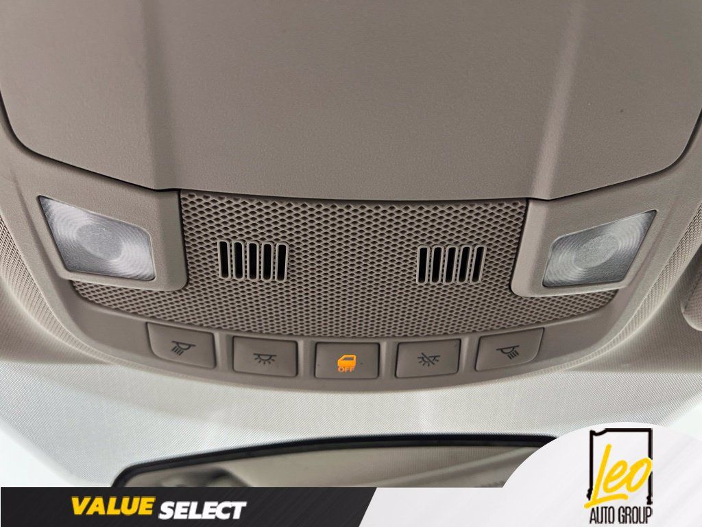 Used 2015 Ford Fusion SE FWD image 30