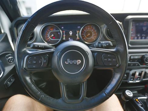 Used 2021 Jeep Wrangler Sport AWD/4WD image 6