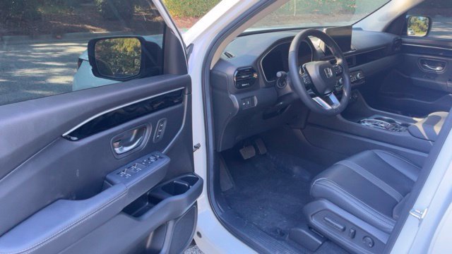 Used 2025 Honda Pilot EX-L image 4
