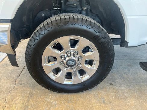 Used 2019 Ford F250 Lariat w/ Lariat Ultimate Package AWD/4WD image 28