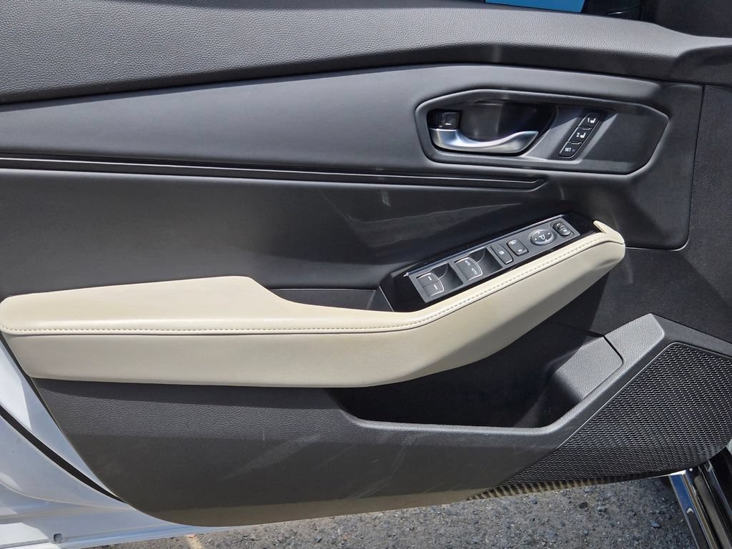 Used 2024 Honda Accord Touring image 11