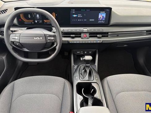 Used 2025 Kia K4 FWD image 15