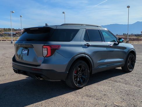 Used 2021 Ford Explorer ST w/ Equipment Group 401A image 3