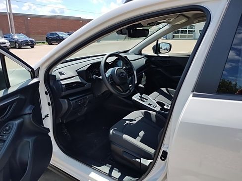 Used 2025 Subaru Crosstrek 2.0i Premium image 16