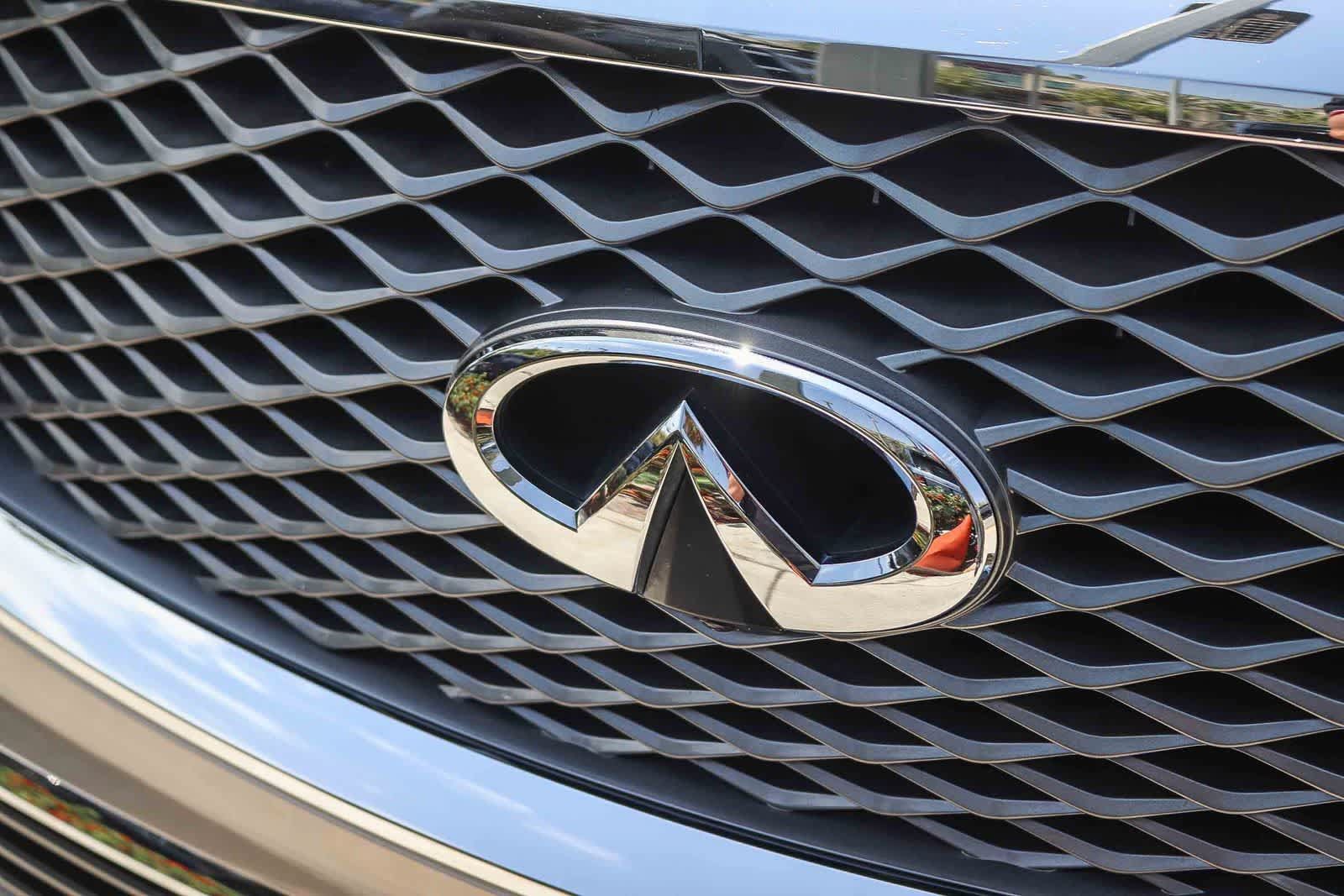 Used 2019 INFINITI QX80 Luxe RWD image 11