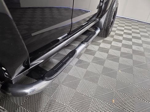 Used 2010 HUMMER H3 Alpha image 26