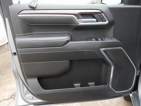 Used 2025 Chevrolet Silverado 1500 LT image 29