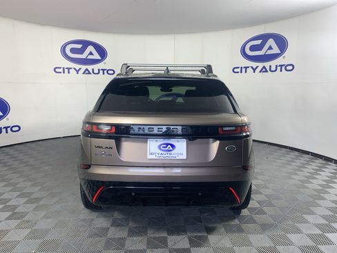 Used 2018 Land Rover Range Rover Velar R-Dynamic SE AWD/4WD image 4