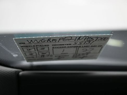 Used 2022 Volkswagen ID.4 Pro image 10