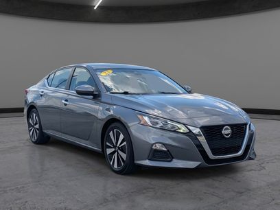 Used 2022 Nissan Altima 2.5 SV