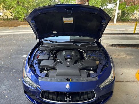 Used 2016 Maserati Ghibli S RWD image 11