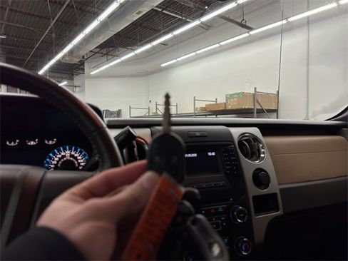 Used 2013 Ford F150 XLT w/ Luxury Equipment Group image 30