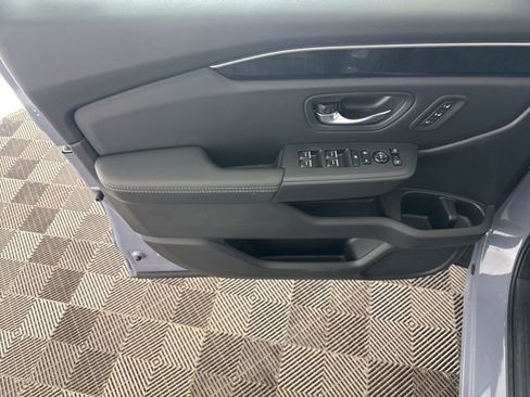 Certified 2025 Honda Pilot Elite image 24